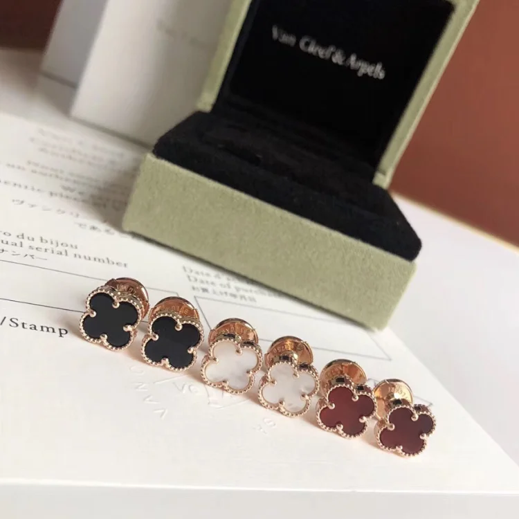 Van Cleef earring