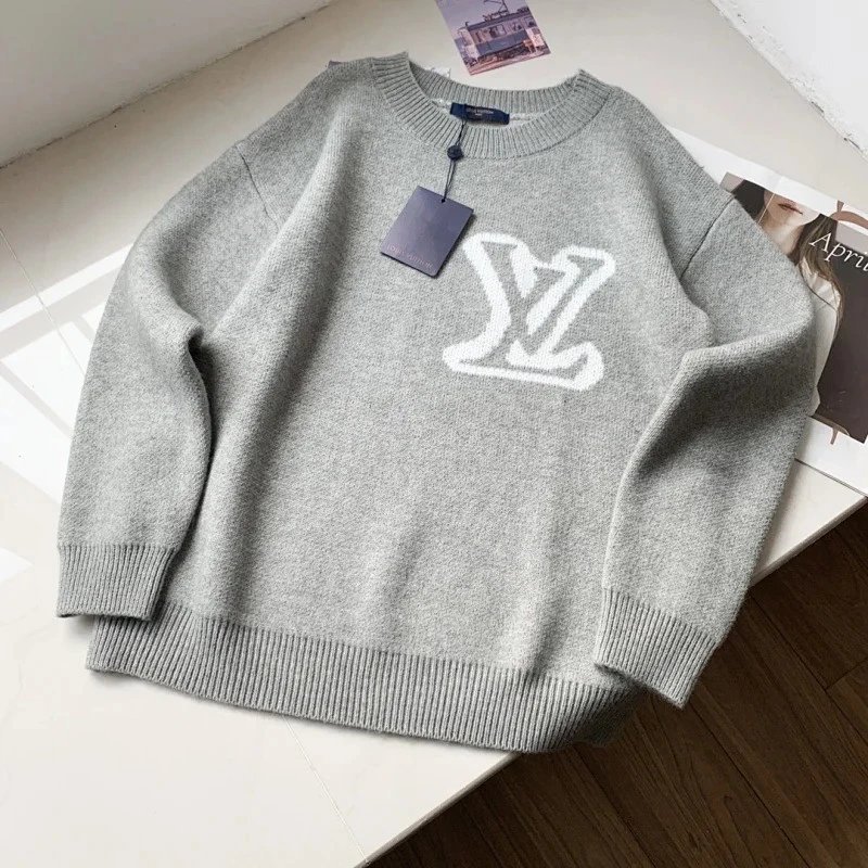  LV sweater                                 -2