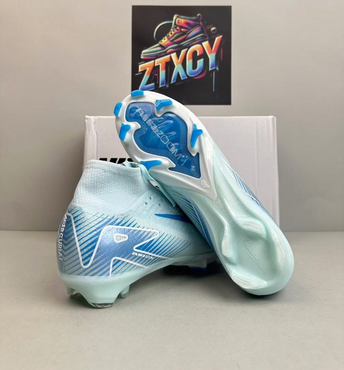 NIKE Soccer shoes -3