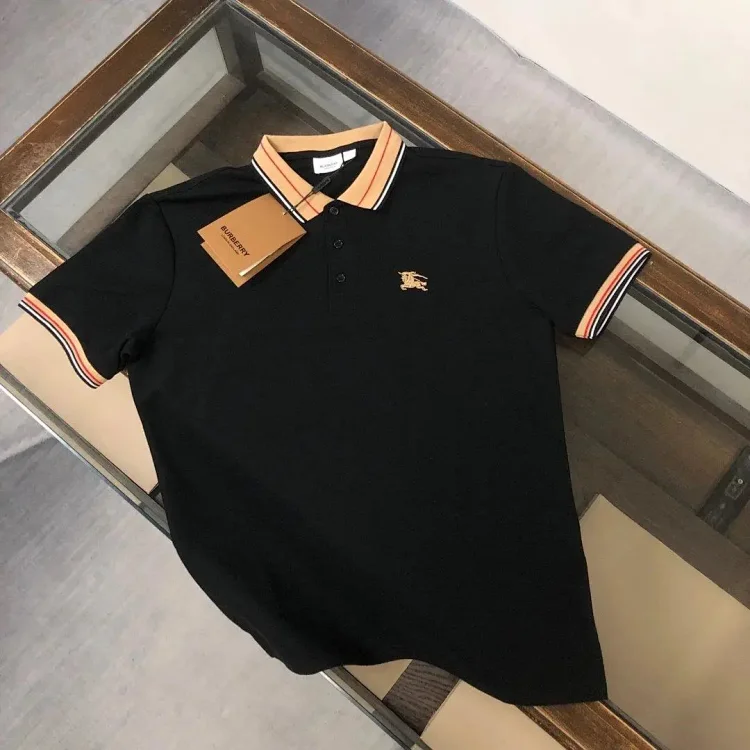 Burberry  T-shirt