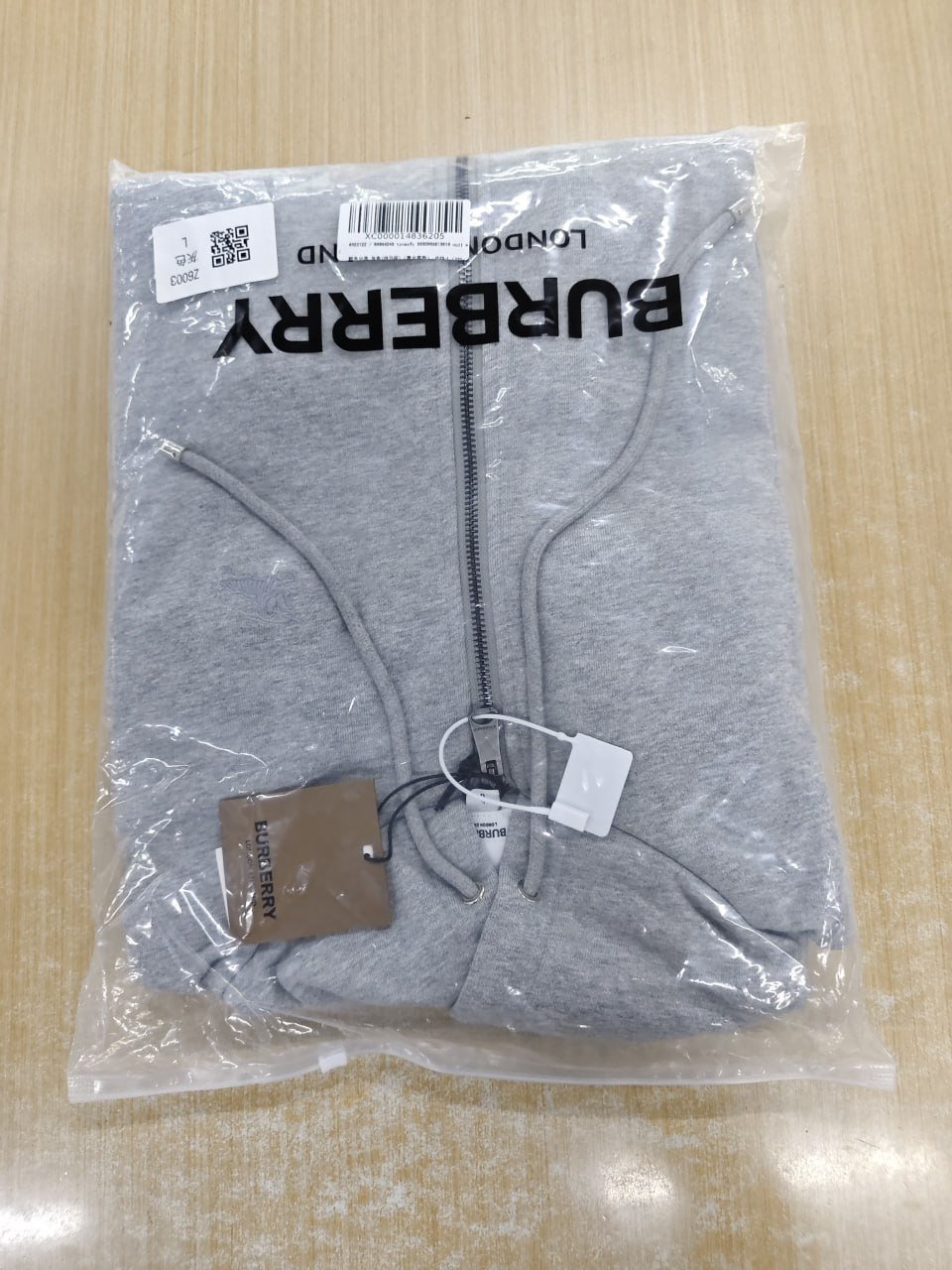 BURBERRY                                 -4