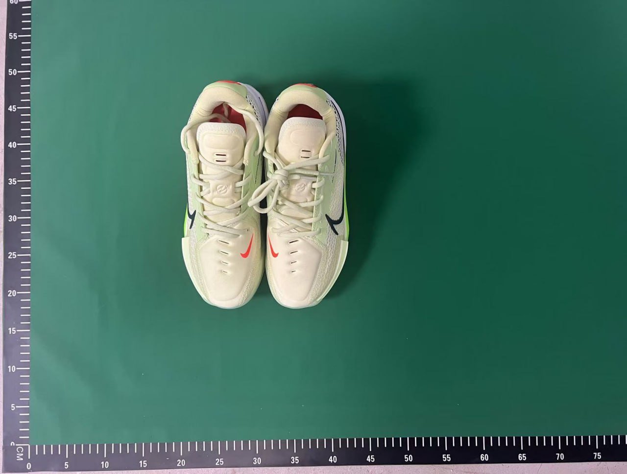 NIKE AIR ZOOM G.T. CUT -3