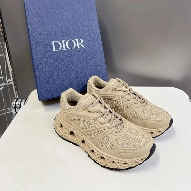 DIO B35 sneaker