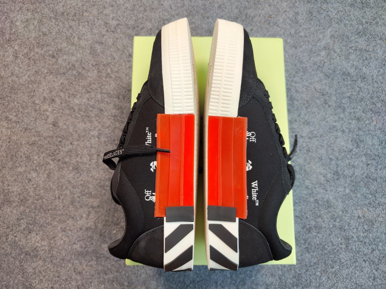 O-White shoes                                 -3