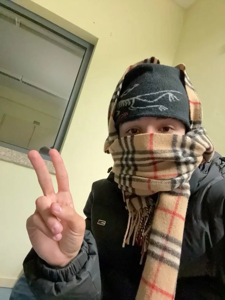 LV Louis Vuitton Burberry knitted  -2