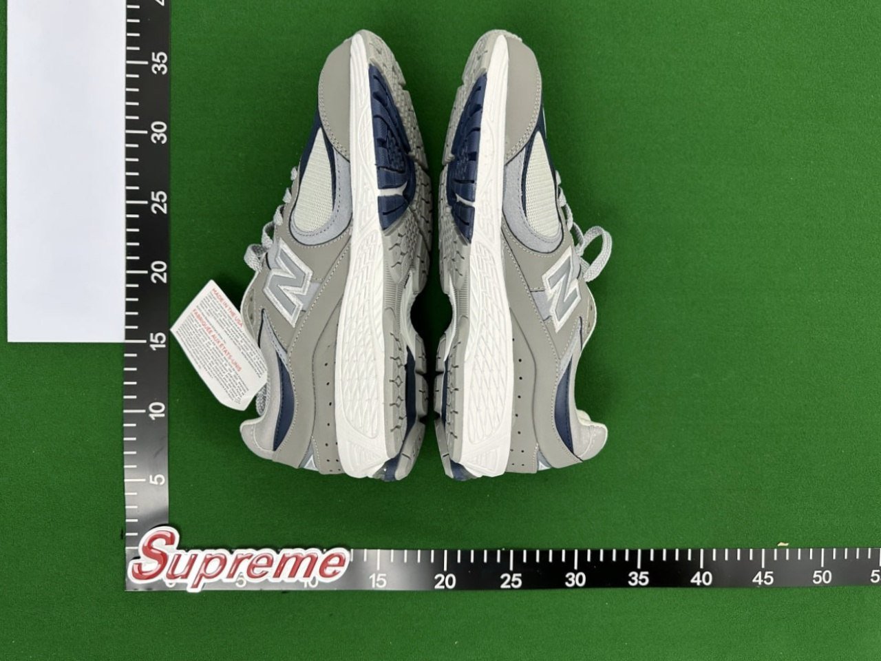 New Balance 2002R -2