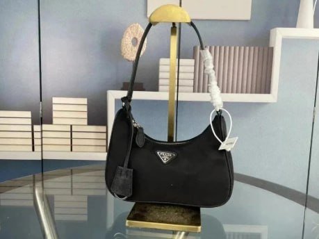prada bags -4
