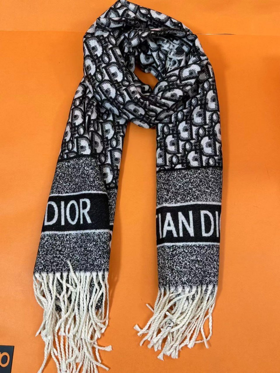 Burberry/LV/Fendi  Scarf -2