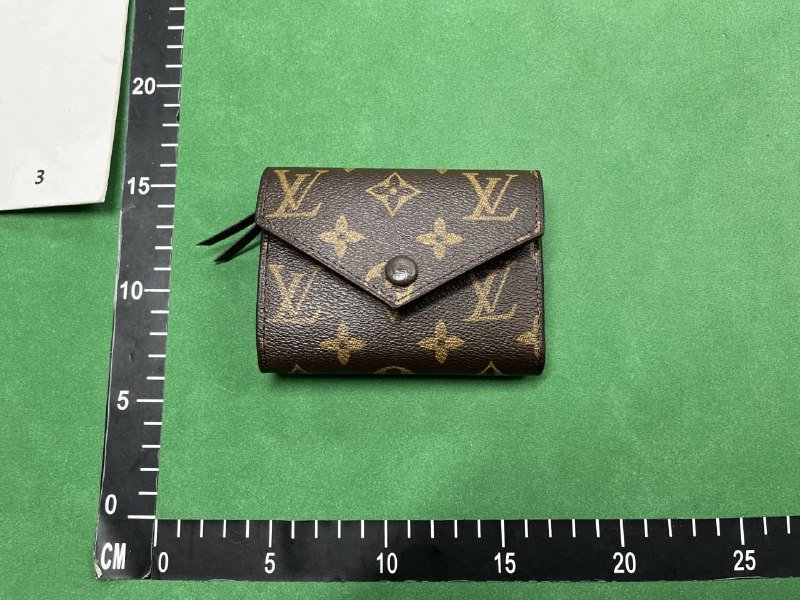 LV Louis Vuitton Wallet -2