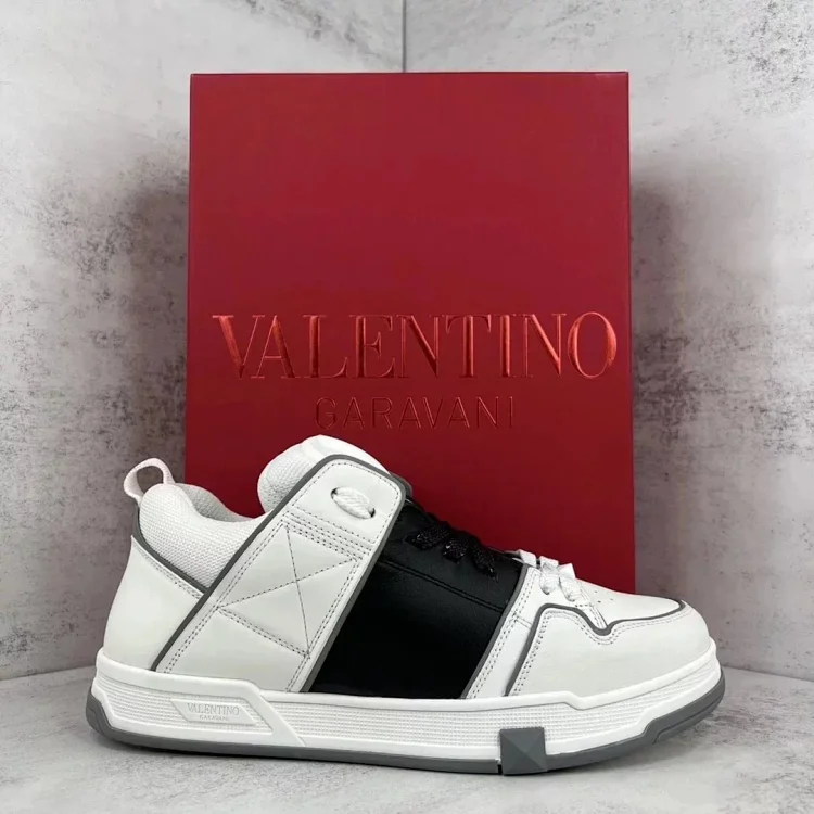  Valentino                    