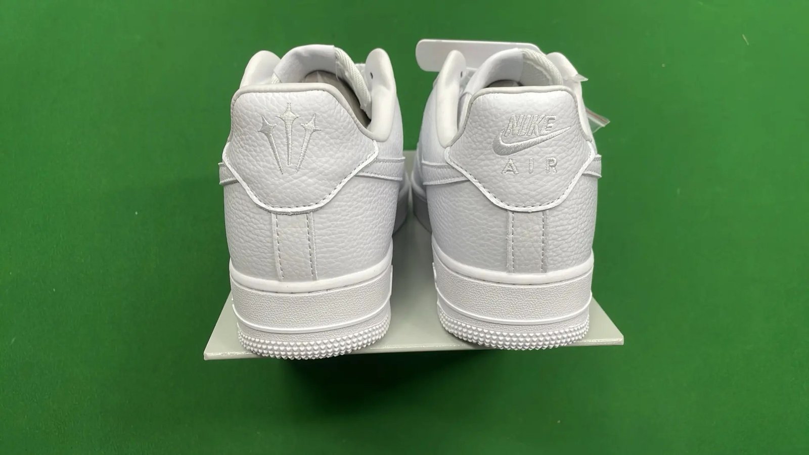 AF1  -4