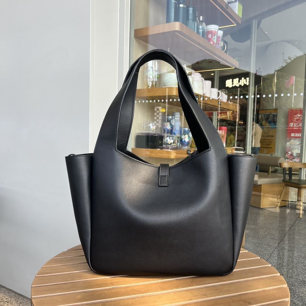 Saint Laurent large capacity bag -3