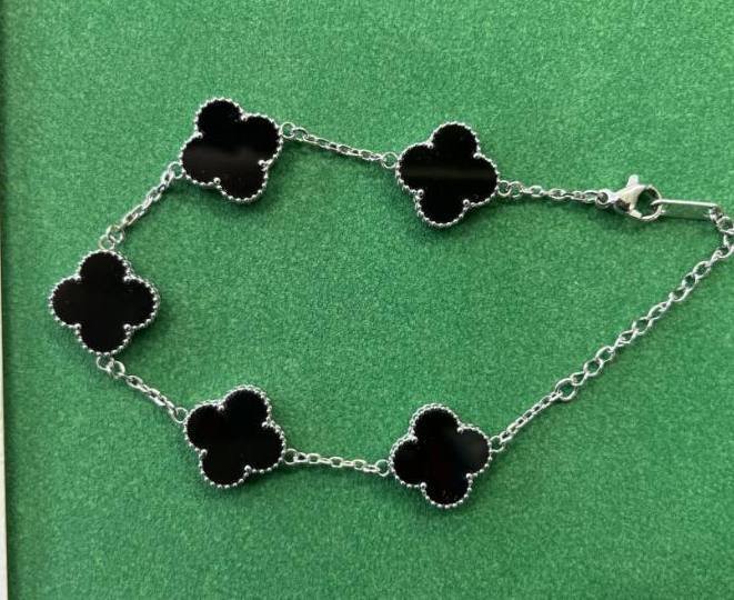 Van Cleef & Arpels bracelet  -2