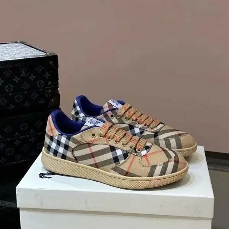 Burberry shoes
