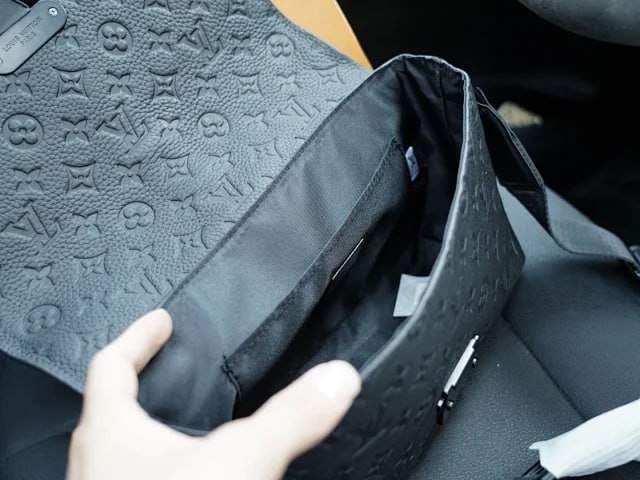 LV BAG -4
