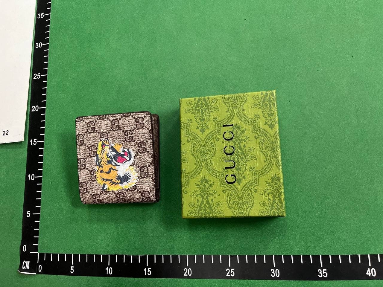  Gucci wallet  -3