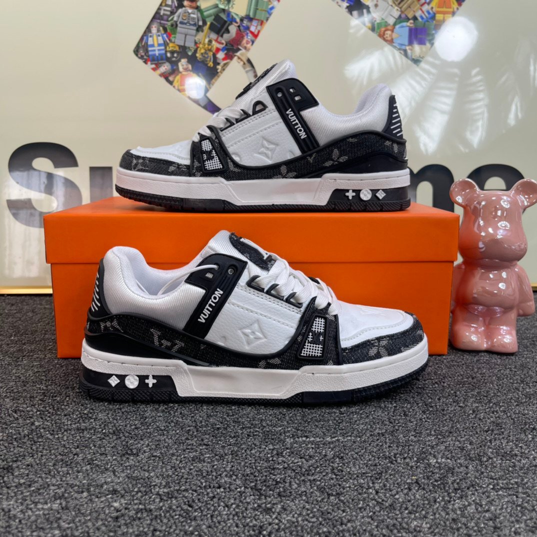 Louis Vuitton Trainer Sneaker -5