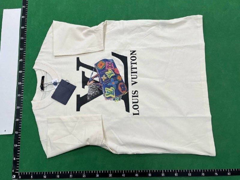 Louis Vuitton Tee -3