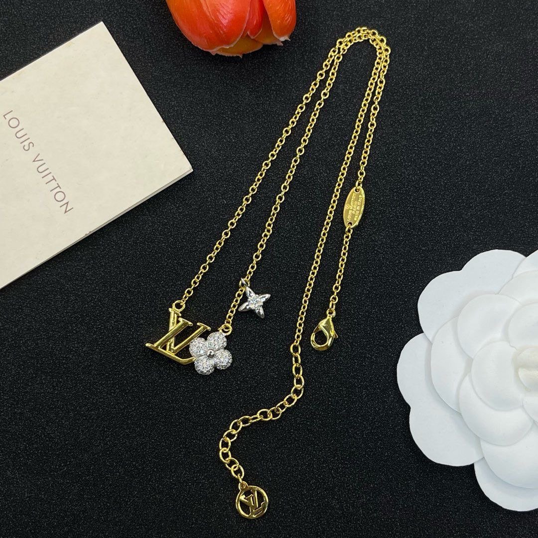 LV necklace  -3