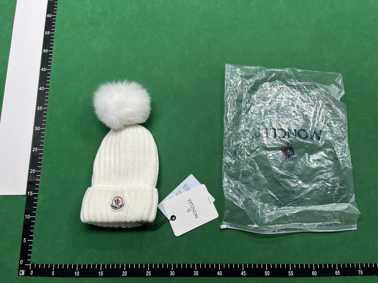 Moncler Hat                                                                                                             -5