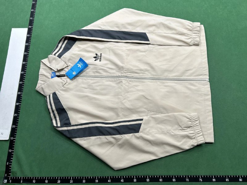 Adidas suit                                                                                            -2