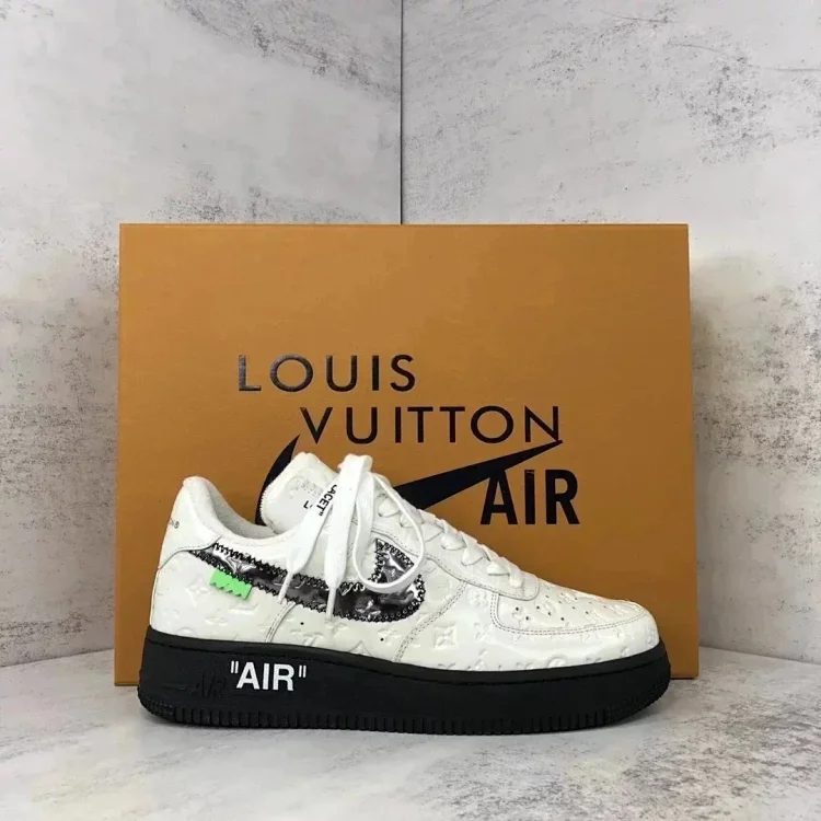 Louis Vuitton                 