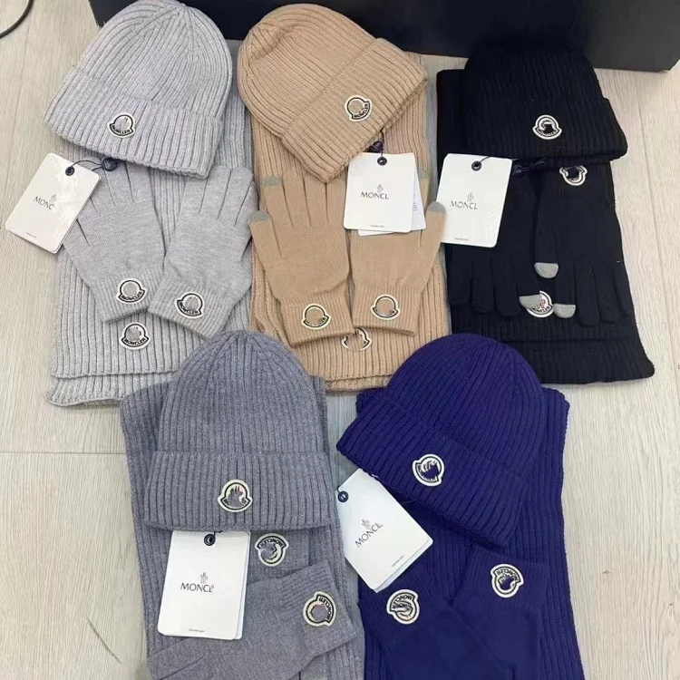moncler hat