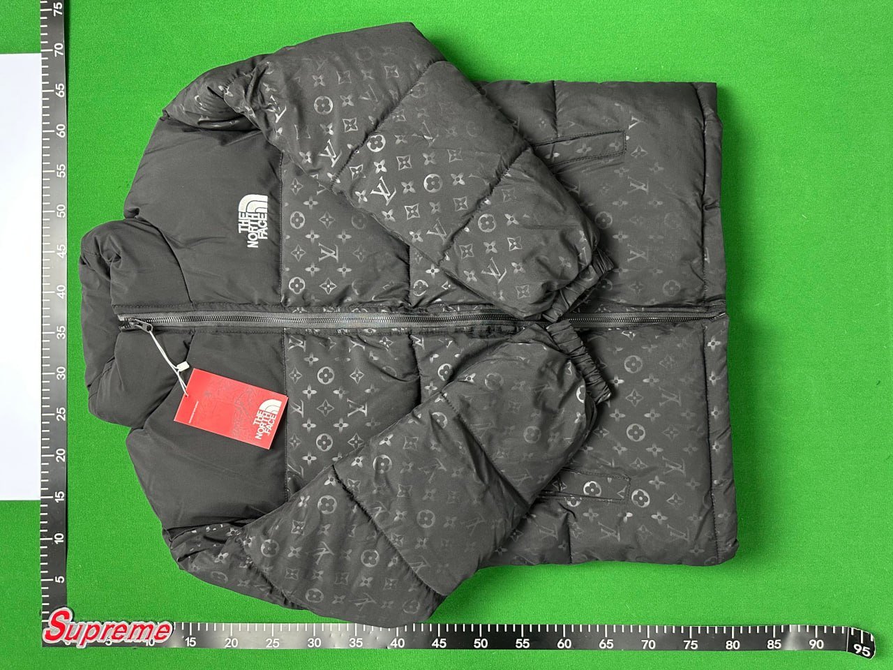 Cazadora North Face x LV -2