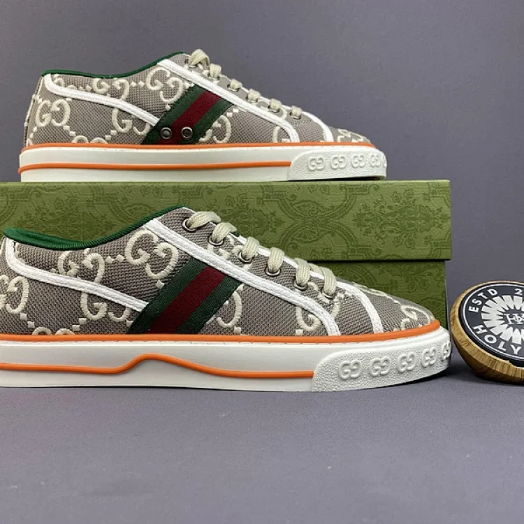 Gucci shoes