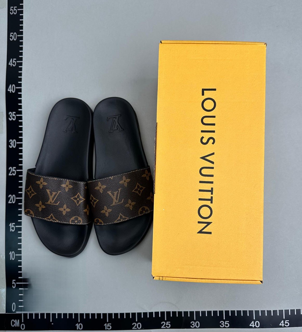 Louis Vuitton Slippers -5
