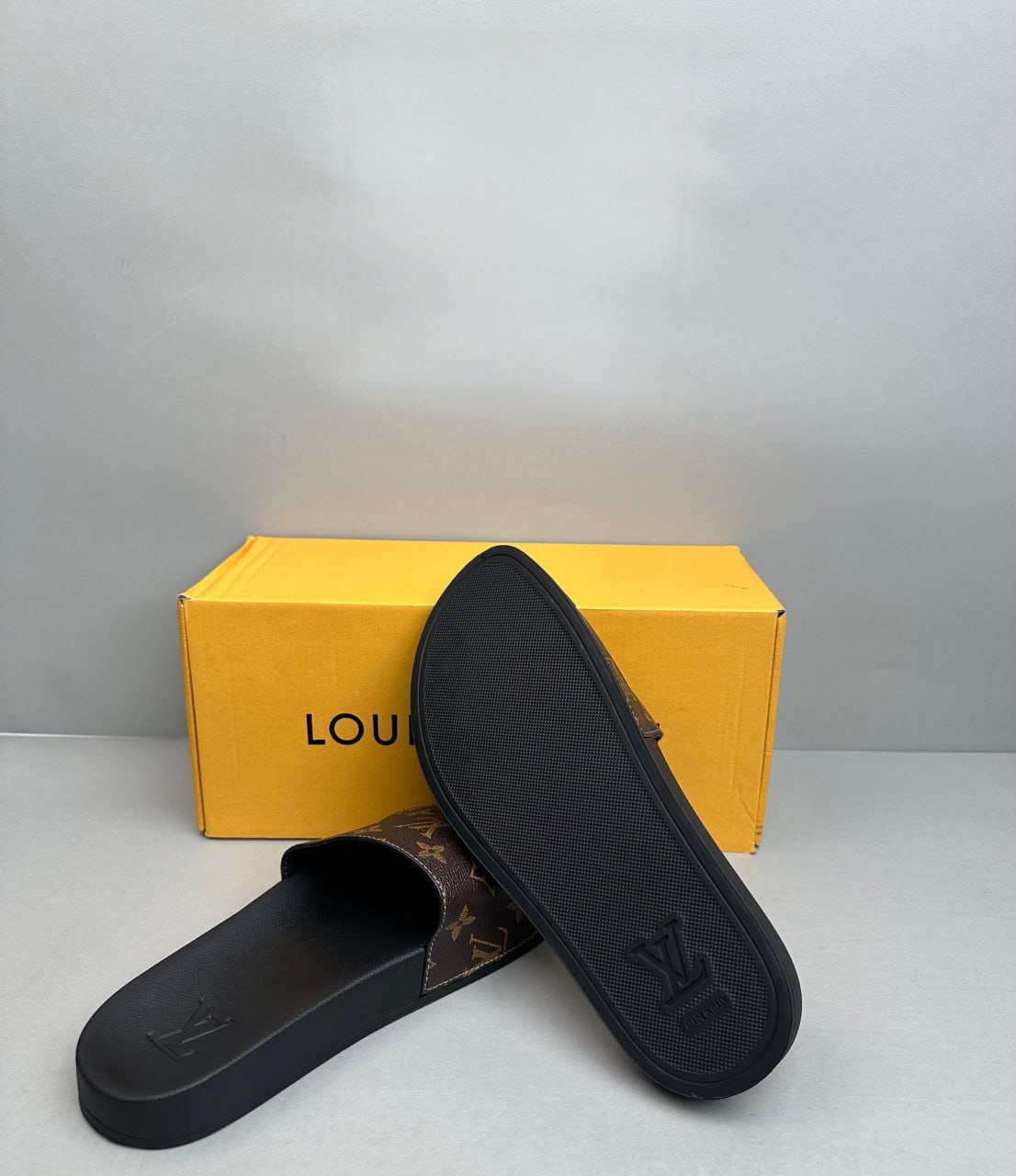 Louis Vuitton Slippers -3