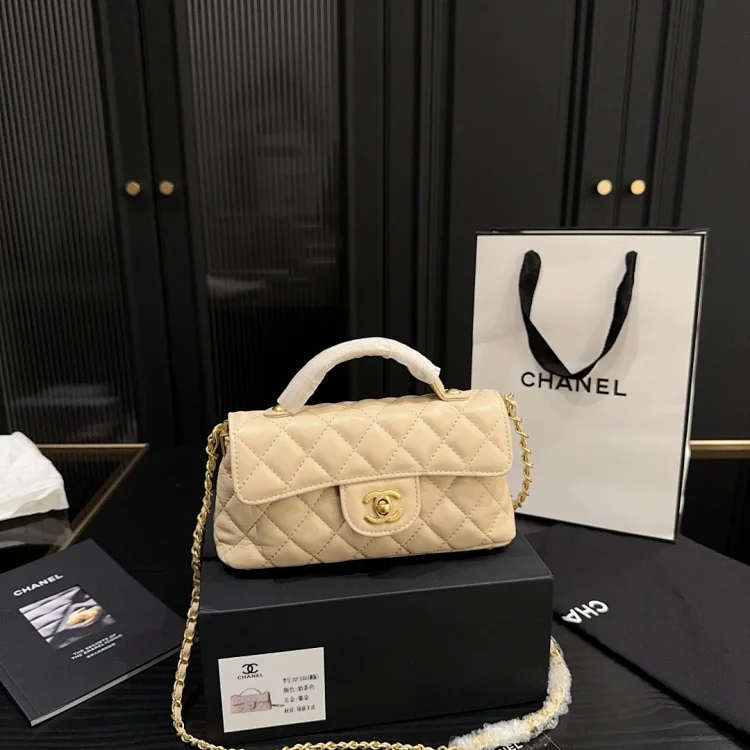 CHANEL bag