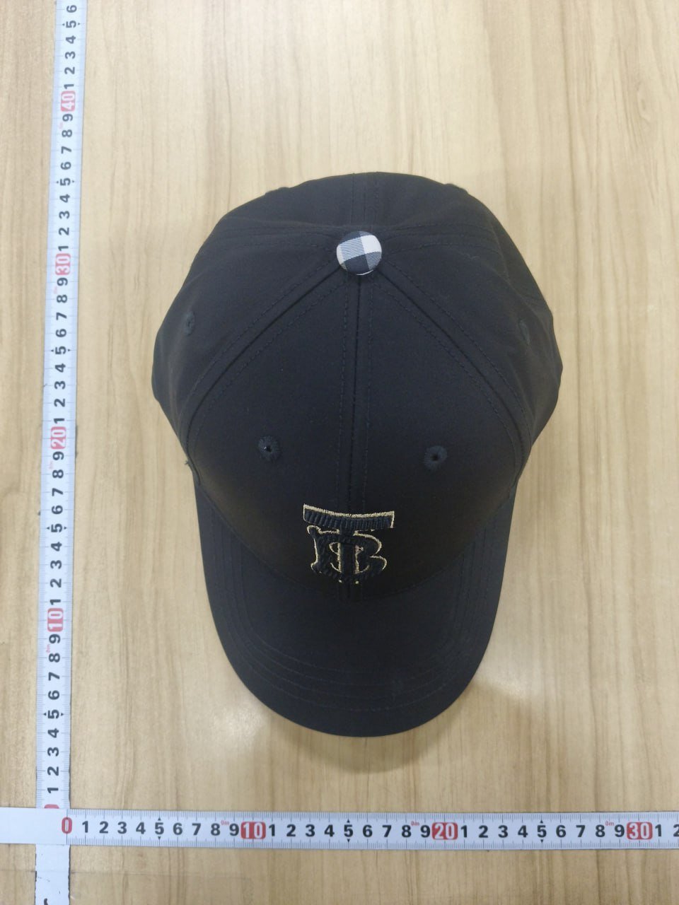 Burberry hat -2