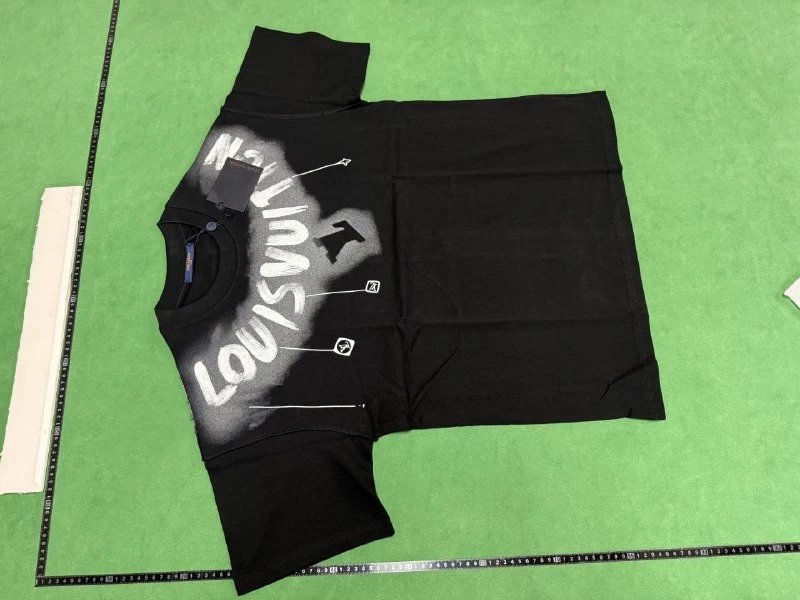 LV suit -5