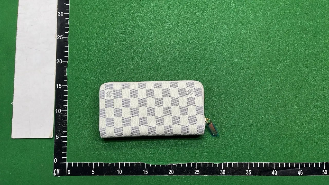 Louis Vuitton / Coach Wallet -3