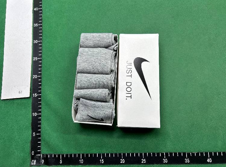 Nike socks -4