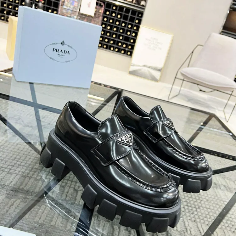 prada shoes walk -1