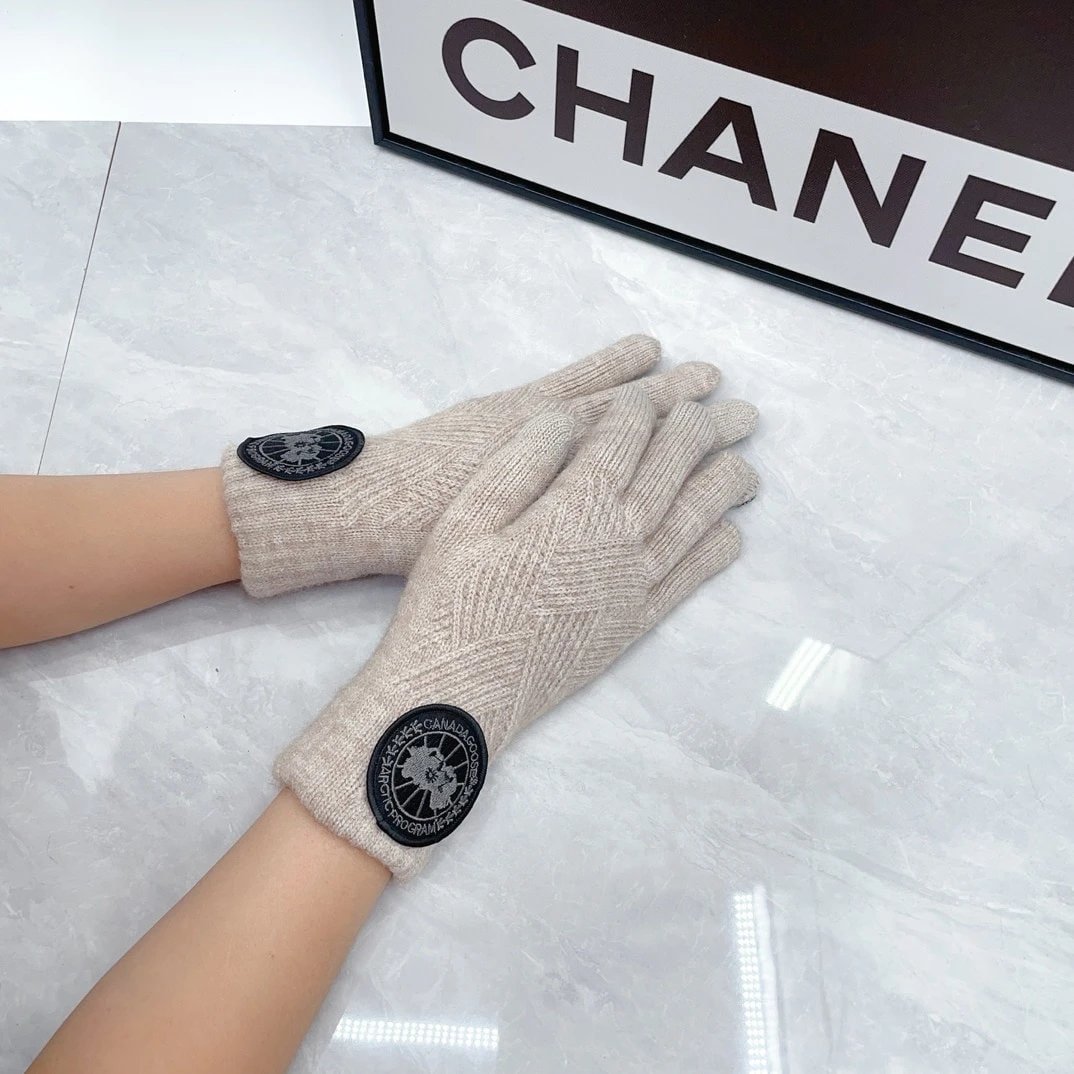 Canada Goose Gloves -4