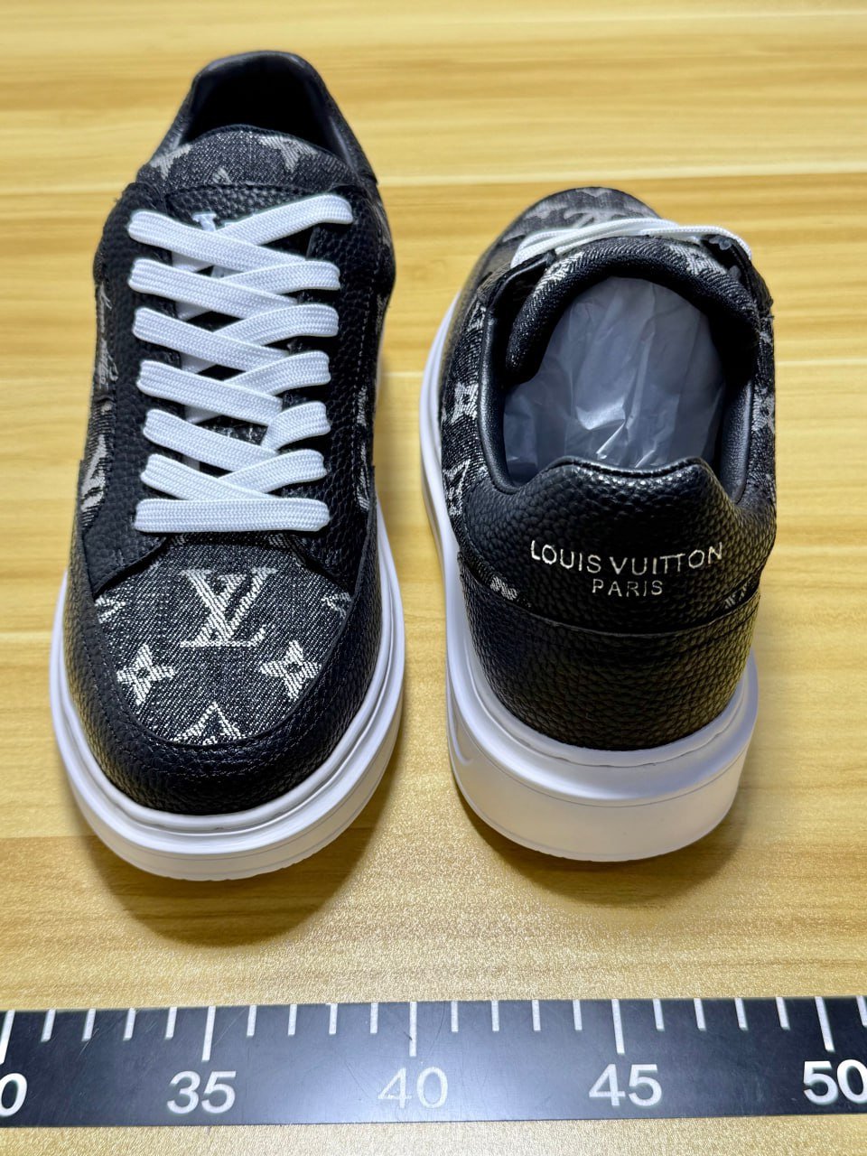 LV Casual  -3