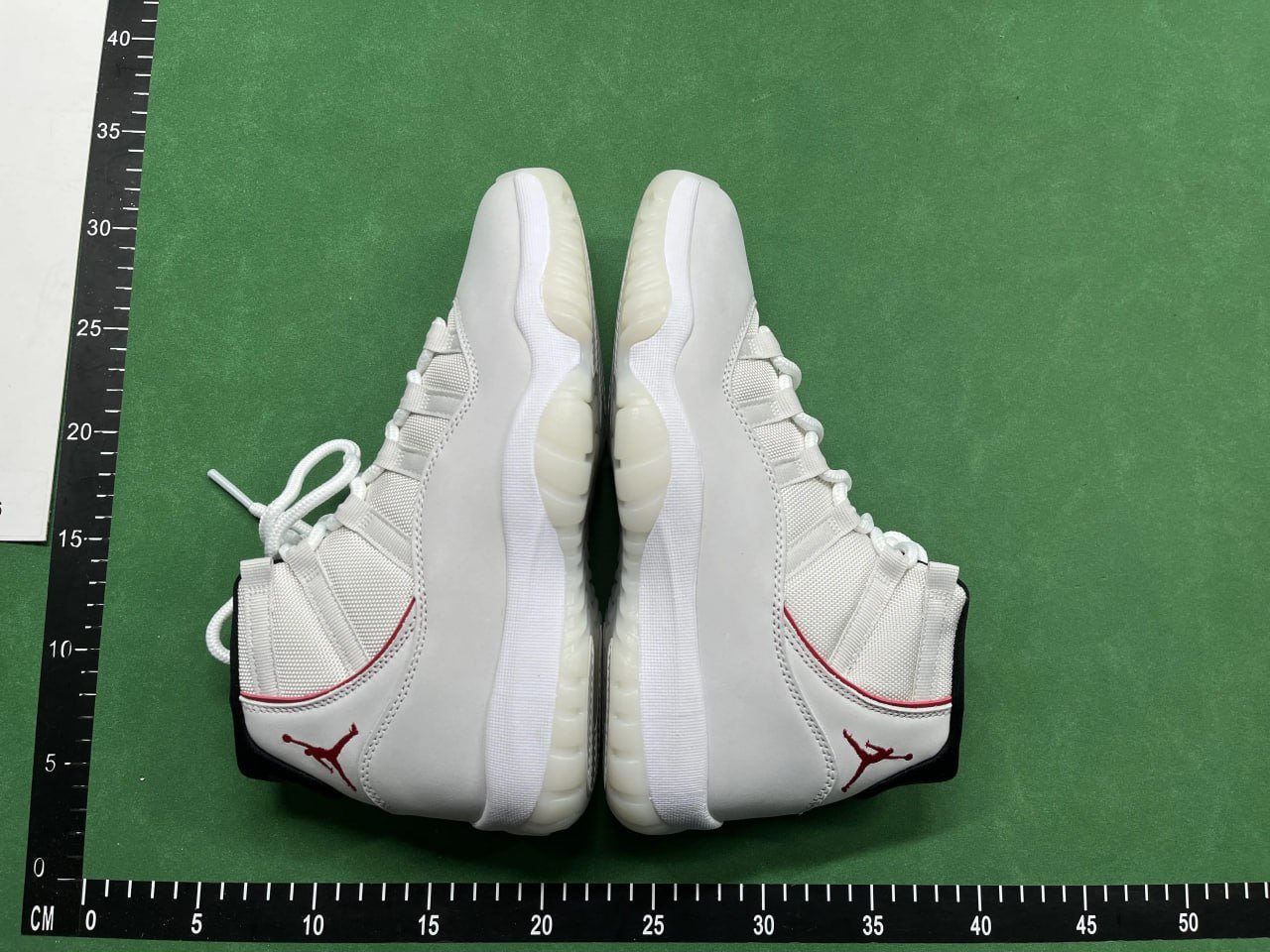 Air Jordan 11 -4