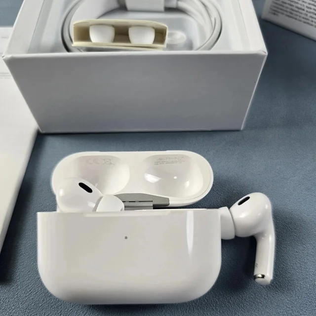 Air pods pro 4 -2