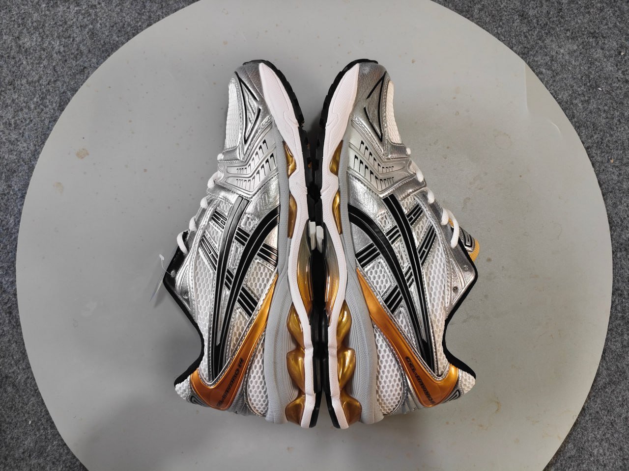 Gel-Kayano 14
