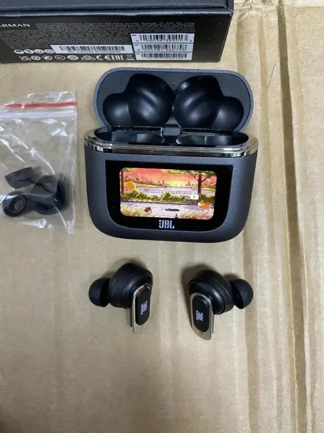  JBL Tour Pro 2 -3