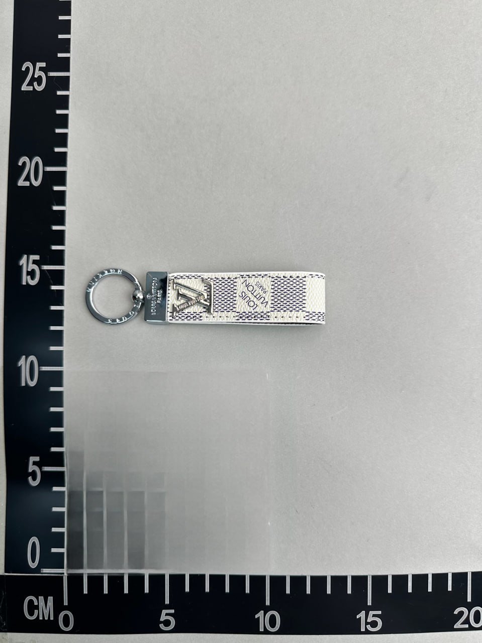 Louis Vuitton Keychain -3