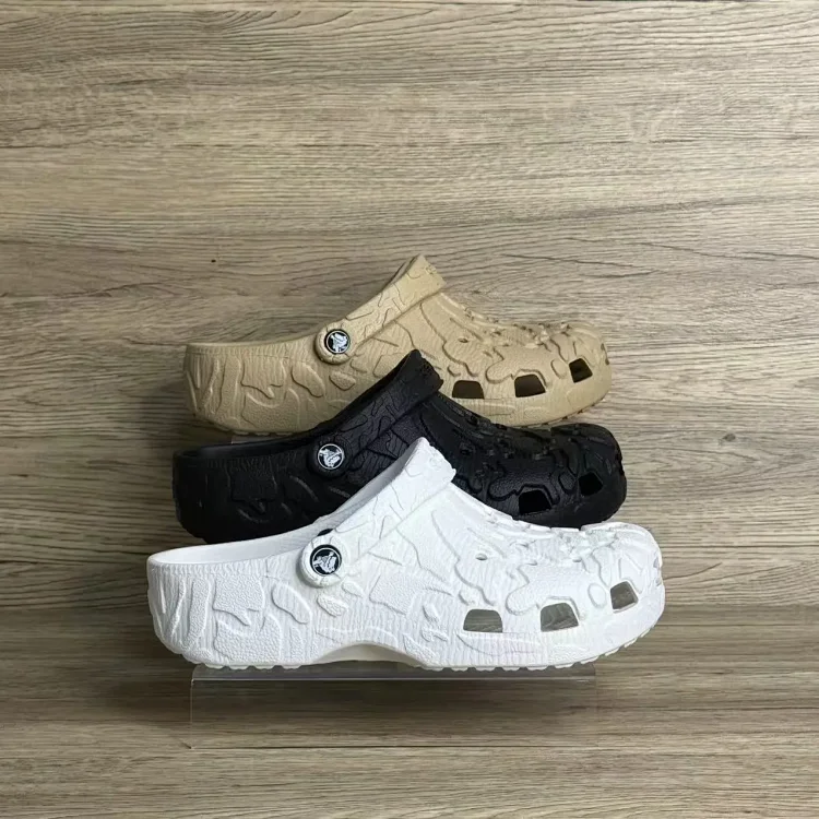  Crocs Slippers