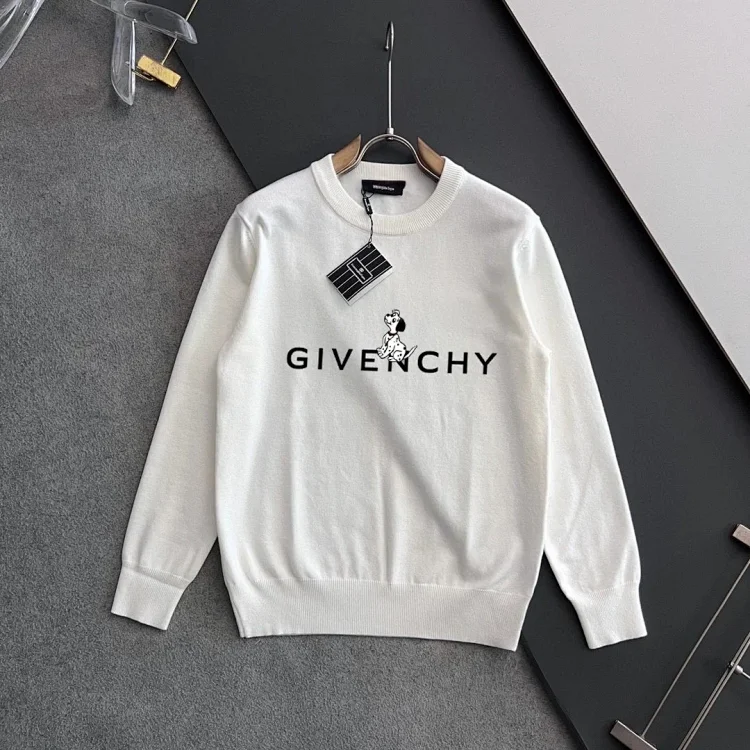 GIVENCHY sweater              