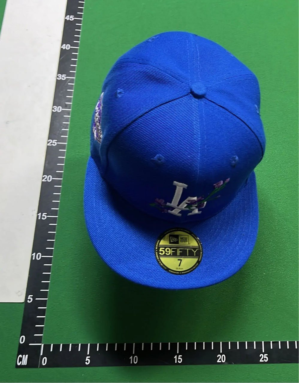 Caps -3