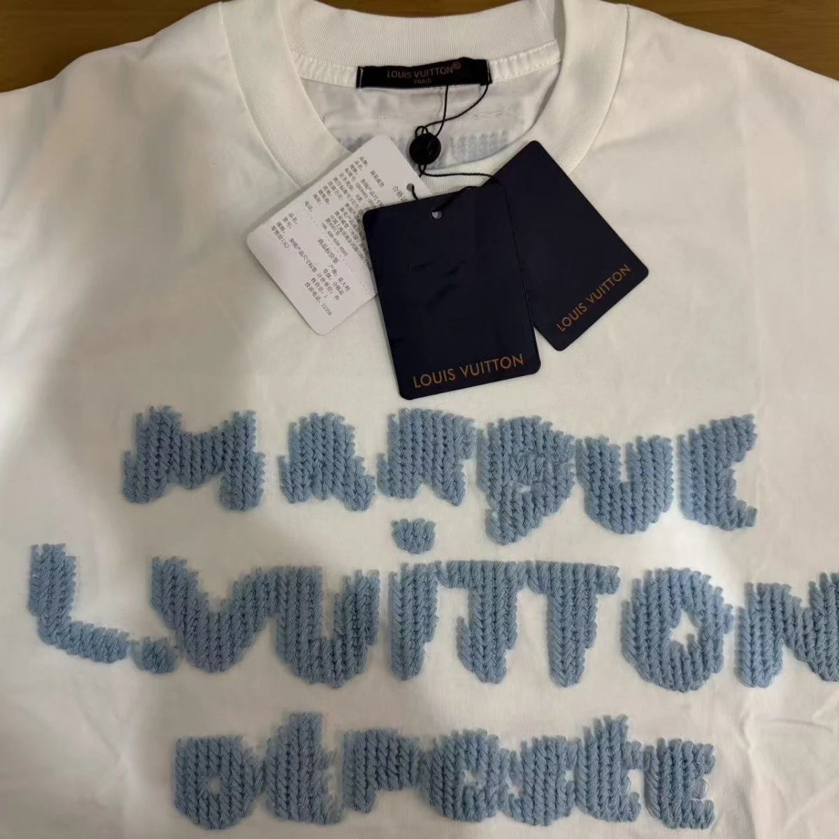 Louis Vuitton short-sleeved shirt  -3