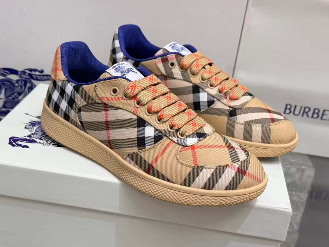 Burberry vintage shoes -2