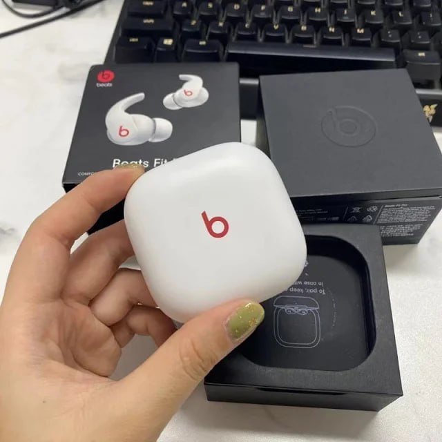 beats fit pro headphones -4